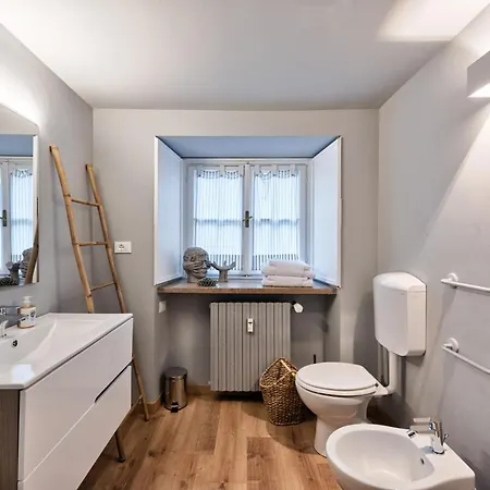 Corte Des Ambrois By To Art 아파트 *