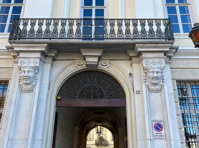 Corte Des Ambrois By To Art * Torino